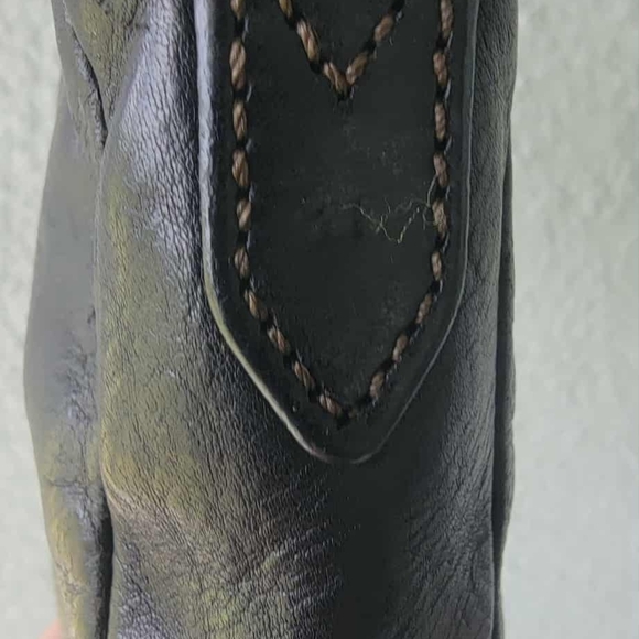 Fossil Black Leather Bag with Gold Accents - Picture 4 of 16